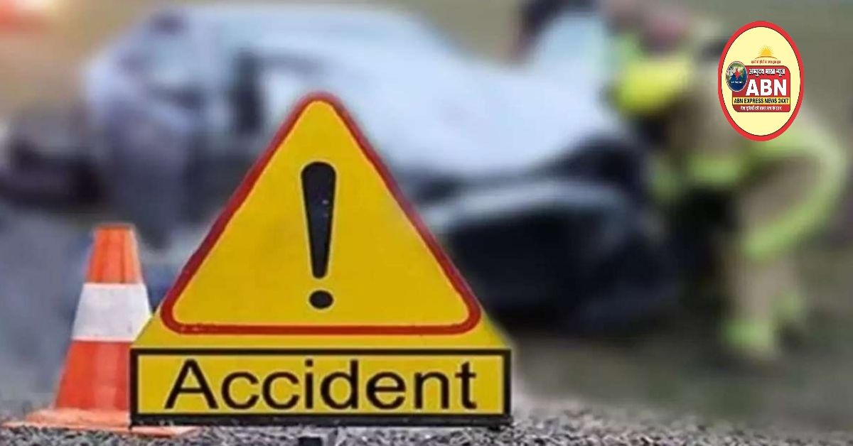 आगरा-लखनऊ एक्सप्रेसवे में भीषण सड़क हादसा, खाई में गिरी बस, 5 की मौत, कई घायल